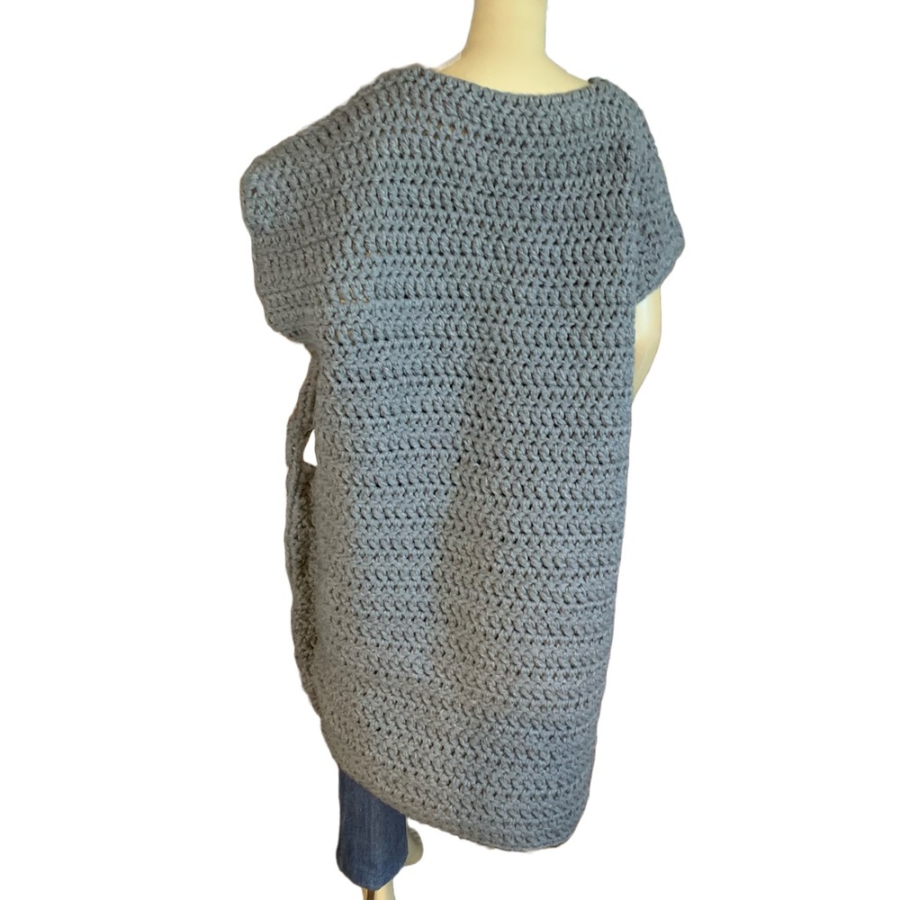 HANDMADE HEAVY KNIT GRAY KNEE LENGTH VEST/DRESS WITH LARGE BUTTONS (2X) - Picture 4 of 13
